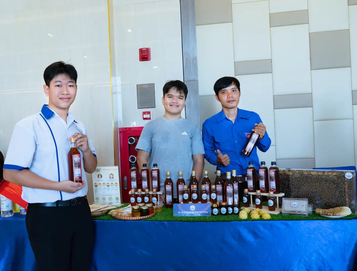 Sự kiện mật ong